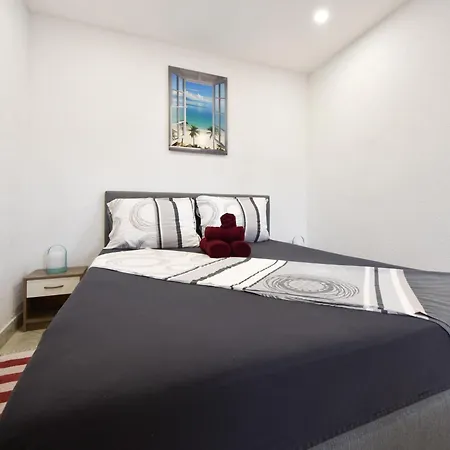 By Interhome * Obrovac