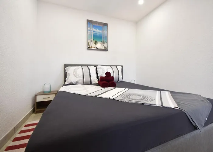 By Interhome * Obrovac