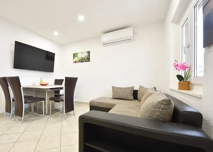 Apartamento By Interhome